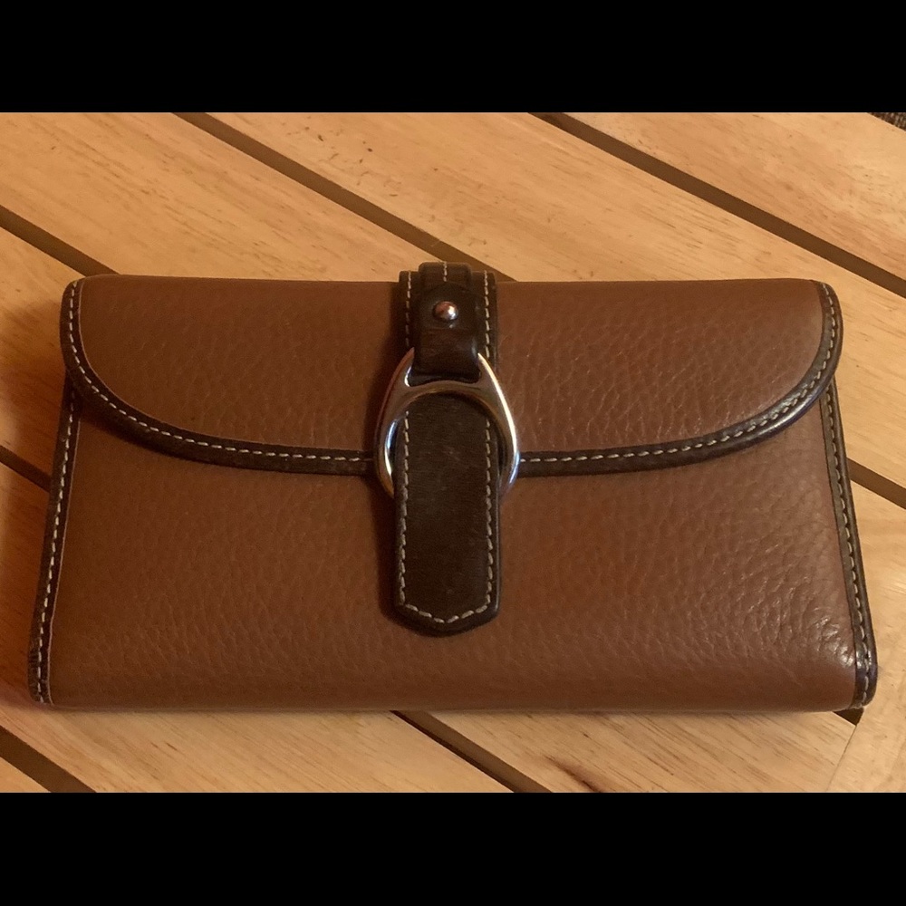 Dooney & Bourke Continental Clutch Wallet